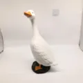 Detailgetreue realistische weiße Gans Gartenfigur für den Außenbereich und Veranda-Deko - M / 30.5x15.5cm