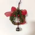 Small Christmas rattan wreath with red bow and silver 'Believe' bell ornament - Style B (Believe Bell/Rattan) / 12cm