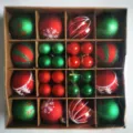 44-piece red and green Christmas ornament set with glitter and snowflake patterns decor - 44 Pieces / Red and Green