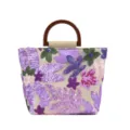 Elegante borsa in lino con ricamo floreale di paillettes viola e manico in legno scuro. - Viola