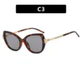 Gafas de sol ojo de gato en carey con patillas doradas y detalles de strass elegantes. - Estilo Ojo de Gato con Strass (8093) / Montura Leopardo Lentes Gris Claro