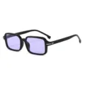 Occhiali da sole quadrati alla moda con lenti viola chic e montatura nera urban style. - Nero Lucido / Lente Viola