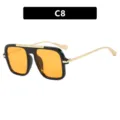 Occhiali da sole squadrati oversize con lenti arancioni e stanghette dorate - C8 - Nero lucido arancione giallo