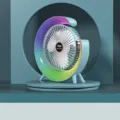 Tragbarer USB-Tischventilator in Himmelblau mit buntem RGB-Umgebungslicht-Farbverlauf - 1800mAh / Seeblau