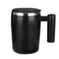 Tasse à café noire auto-agitante avec bord en acier inoxydable et couvercle de voyage - Chargement Magnétique / Noir