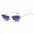Modieuze zilveren cat-eye zonnebril met strass-afwerking en grijze gradiëntglazen - Zilveren Frame Dubbel Grijs