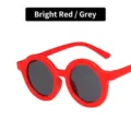 Gafas de sol redondas para niños con montura de color rojo brillante y lentes grises - Rojo
