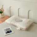 Excelente almohada de fibra de proteína de soja clase A para soporte cervical rosa - 43x69cm / Blanco