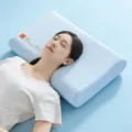 Almohada de espuma viscoelástica azul claro K8 para apoyo cervical y alivio de la presión - Almohada de Memoria K8 (Azul) / 10cm de Altura