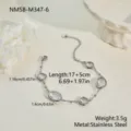 Detalle de pulsera de acero inoxidable plateada con piedras geométricas transparentes - Pulsera Engaste Bisel Rombo (NMSB-M347-6) / Chapado en oro 18K / Plateado