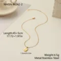 Vista detallada de un collar con colgante de estrella de acero dorado con dimensiones - Colgante Estrella Radiante Ovalado (NMSN-M242-2) / Chapado en oro 18K