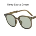 Opvouwbare zonnebril voor dames in deep space green met UV400-bescherming en stijl - Metalen Scharnier / Diep Ruimtegroen