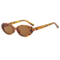 Lunettes de soleil ovales rétro motif léopard avec verres bruns et clous décoratifs - Taille unique / Imprimé Léopard