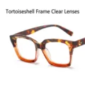 Modieus vierkant brilmontuur in schildpadmotief met decoratieve nagels en heldere glazen - Vierkant Rijstnagel Stijl (7050) / Tortoise