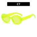 Neongrüne ovale Sonnenbrille mit transparentem Rahmen für trendiges Sommer-Styling - Fluoreszierendes Grün Stil (C7)