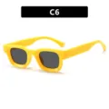 Gafas de sol retro con montura cuadrada pequeña amarilla y lentes oscuras, modelo C6 - Estilo C6 (5306) / Amarillo Sólido/Lente Gris