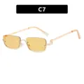 Trendy kleine vierkante zonnebril met gele lenzen en roségouden metalen half-omrand montuur - Gouden Frame Gele Lens