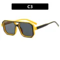 Lunettes de soleil carrées jaune et noir avec double pont et clous - variante C3 - Monture Contraste Jaune et Noir Verre Gris (C3) / Monture Jaune Verre Gris