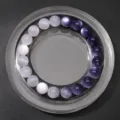 UV-reaktive Resin-Farbwechsel-Perlen mit lilafarbenem Farbverlauf für DIY-Schmuck - Dunkelviolett UV Wechsel Eis Mondstein (BSB154) / 10er Pack / Dunkellila