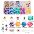Komplettes DIY-Schmuckset mit Fimo-Perlen Buchstaben-Anhängern und Aufbewahrungsbox - 4mm Polymerton Farbmischung Set