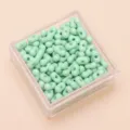 Hellgrüne Acrylperlen in Erdnussform für DIY-Schmuckherstellung und Bastelprojekte - Ca. 100 Stück (4x6mm) / Solides Hellgrün