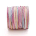 Bobine de fil de jade dégradé multicolore 0,8 mm pour tressage de bijoux DIY - Teinture par Espaces Dégradés (#076) / Env. 30 Mètres/Rouleau / Mélange Rose Bleu Jaune Blanc