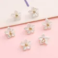 Mini breloques fleurs en résine blanche avec centre doré pour création de bijoux DIY - Grand Bauhinia / 8mm (Lot de 5) / Blanc