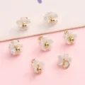 Délicates breloques fleurs miniatures en résine blanche avec centre doré pour bijoux DIY - Petite Fleur de Prunier / 5.5mm (Lot de 5) / Blanc