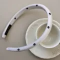 White sponge headband with small black flower motifs, elegant Korean style hair accessory - Beige