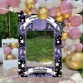 Violetter Abschluss-Fotokabinen-Hintergrund mit Glitzerkappe und Rahmen - 100x150cm