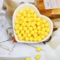 Perles en acrylique jaune vif pour la fabrication de bijoux DIY dans un plat en cœur - Perle Ronde (BSD343) / 6mm (200 pièces/paquet) / Jaune Foncé