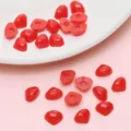 Perline per occhi di animali rossi semitrasparenti con retro piatto per bambole fai-da-te - Naso Triangolare (7x9mm) / Confezione da 100 Pezzi / Rosso