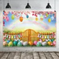 Paasvakantie fotografie achtergrond met gekleurde eieren, bloemen en een regenboog - SBJ-0013