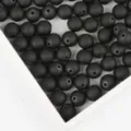 Runde schwarze matte gefrostete Perlen für DIY-Halsketten und Armbandschmuck - Rund 12mm (30 Stück pro Packung) / Schwarz