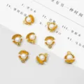 Vue détaillée de pendentifs en alliage de coquillages dorés avec perles pour bijoux - 5 Pièces / Or