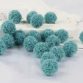 Blaugrüne Polyester-Garn-Pompons für DIY-Schmuck und dekoratives Kleidungszubehör - Himmelblau