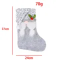 Chaussette de Noël grise avec chapeau de gnome à paillettes et décor festif, taille 37x24cm - Style Tresse Grise (M1-14)