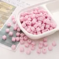 Perles cubes acryliques rose clair pour la création de bijoux et bracelets DIY - Lot de 50 pièces / Rose
