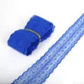 Dettaglio del nastro in pizzo blu reale non elastico per cucito fai-da-te e decorazioni - Larghezza 45mm-5 Iarde / Blu
