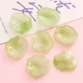 Cuentas de vidrio de hoja de loto verde para la fabricación de joyas y accesorios DIY - 5 Piezas/Paquete (Aprox. 22x25mm) / Verde oliva