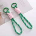 Handgefertigter Schlüsselanhänger aus grün-rosa Polyesterseil mit Legierungsring - 1 Stück / Grün
