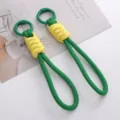 Langlebiger handgefertigter geflochtener Schlüsselanhänger mit grünem Legierungsring - 1 Stück / Grün mit grünem Verschluss