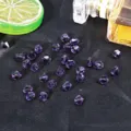 6mm μωβ κρυστάλλινες χάντρες bicone για την κατασκευή χειροποίητων κοσμημάτων και βραχιολιών DIY - Περίπου 40 Τεμάχια/Πακέτο / Σκούρο Βιολετί
