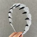 Serre-tête torsadé blanc avec motif à pois noirs et dents de peigne antidérapantes - Serre-tête en Maille à Pois (164-A32) / Blanc
