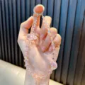 Irisierender Kristallperlen-Handy-Anhänger mit Wolken-Charm und transparenten Perlen. - Rosa