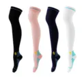 Cuatro pares de calcetines de compresión por encima de la rodilla en negro, rosa, azul y blanco. - Talla única / Azul Marino