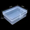 Dettaglio di una piccola scatola di plastica trasparente, dimensioni 6,7x4,9x2,3 cm - Rettangolo / 1 Pezzo / Trasparente