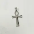 Vista dettagliata di un ciondolo a croce egiziana Ankh in acciaio inossidabile argento - Ciondolo Lavorato Solo (Senza Catena) / Oro