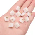 Boutons carrés en verre imitation jade pour bijoux DIY faits main avec attache dorée - Carré Plat / 12mm (5 pcs) / Blanc