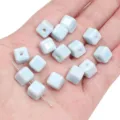 Perles cubiques en céramique bleu clair pour la fabrication de bijoux DIY à la main - Style Cube Carré (8x8mm)